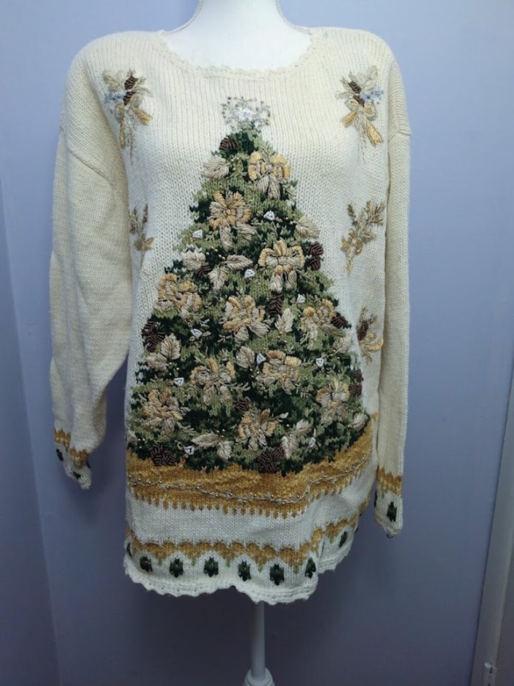 Vintage Women's 1X Christmas Sweater Embroidered Tree Cream Green Gold Festive